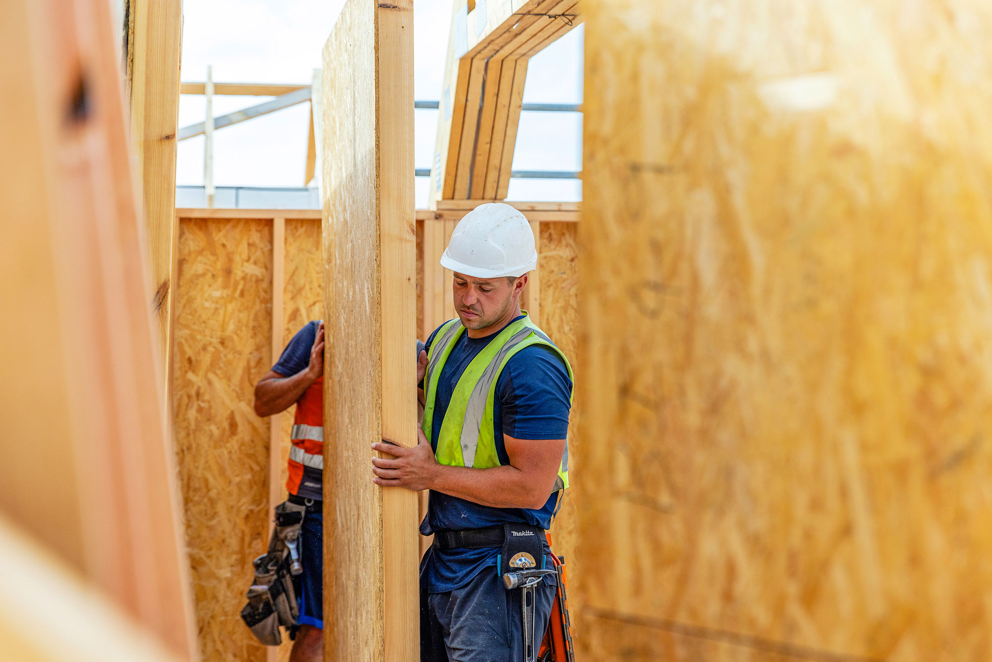 builder in high vis jacket